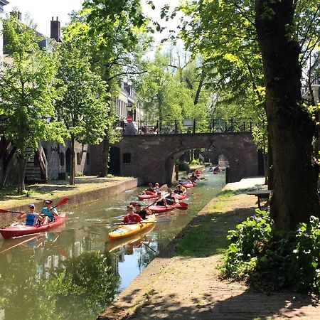 Large Historical Apartment & Canal Terrace อูเทรคต์ ภายนอก รูปภาพ