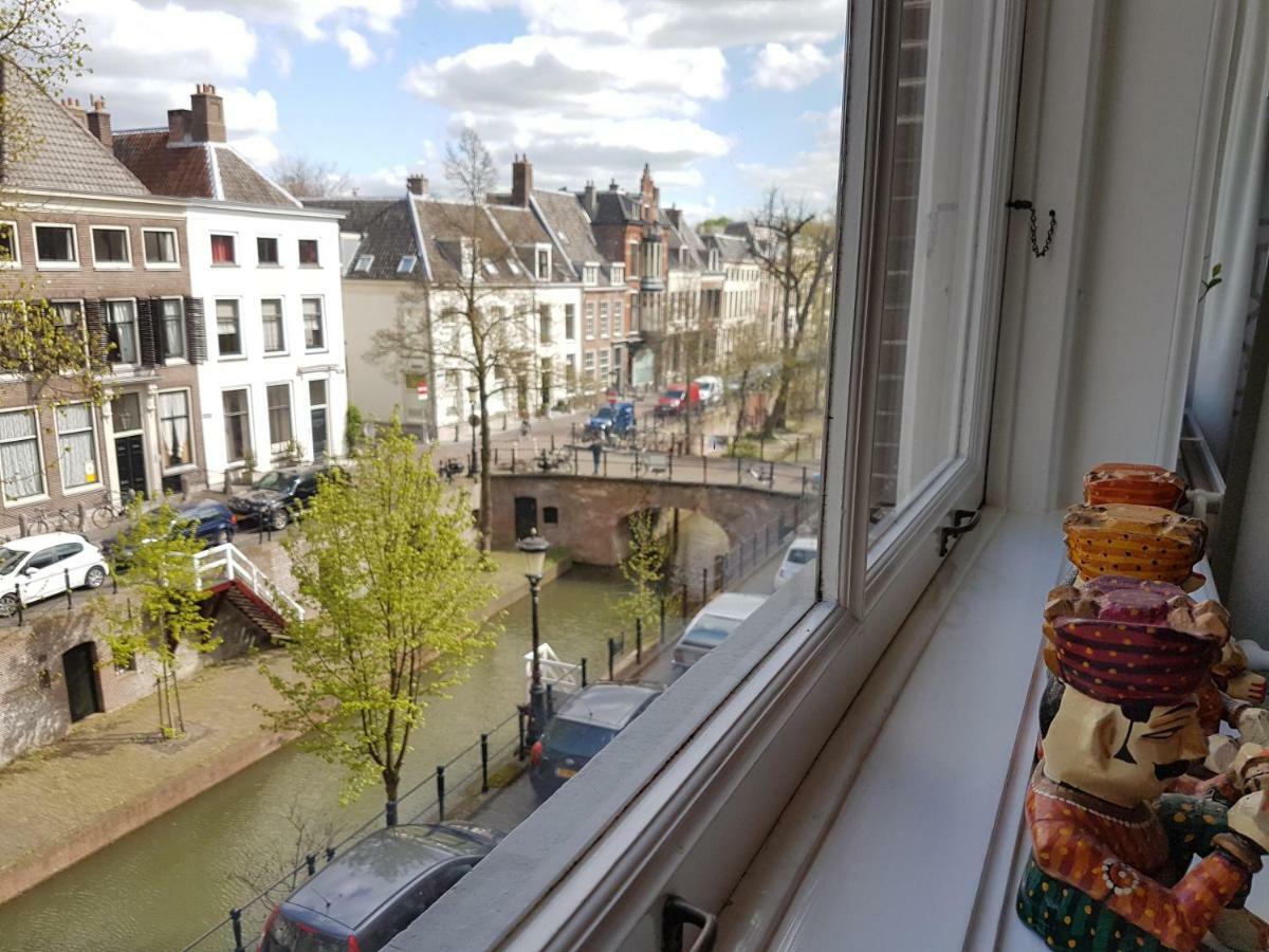 Large Historical Apartment & Canal Terrace อูเทรคต์ ภายนอก รูปภาพ
