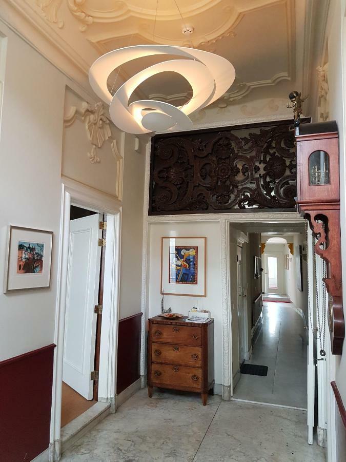 Large Historical Apartment & Canal Terrace อูเทรคต์ ภายนอก รูปภาพ
