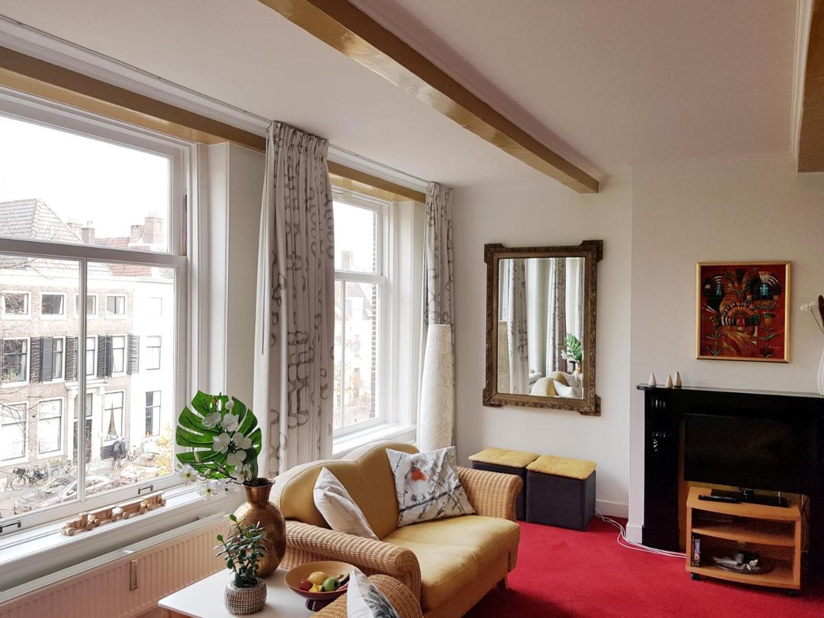 Large Historical Apartment & Canal Terrace อูเทรคต์ ภายนอก รูปภาพ